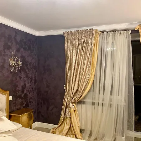 Апартаменты на независимости 185 *